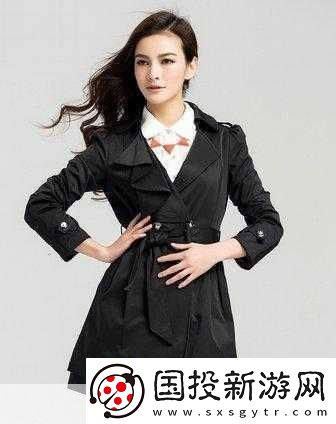 秋水伊人2022黑色毛呢外套：1.-秋冬時尚新寵：黑色毛呢外套的魅力