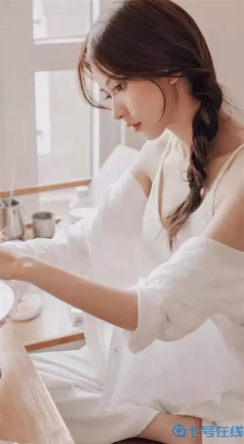 我與鄰居漂亮的妻子7：禁忌的邂逅與心動