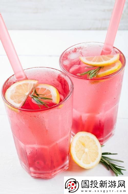 “草莓芭樂鴨脖奶茶”：創(chuàng)新突破網(wǎng)友：這操作驚為天人！