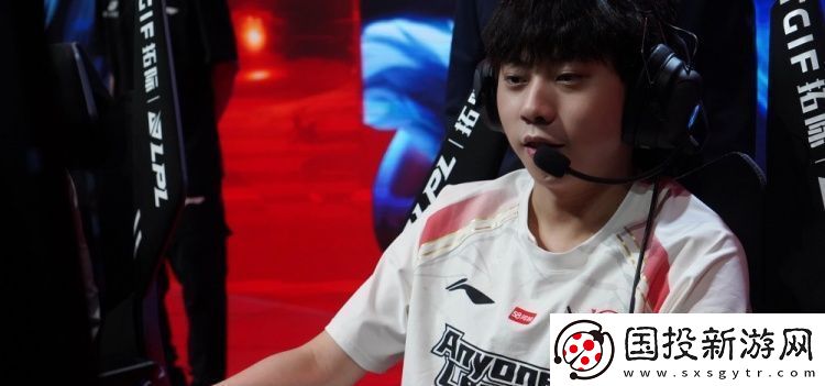 AL官博發(fā)布對(duì)陣UP賽前返圖