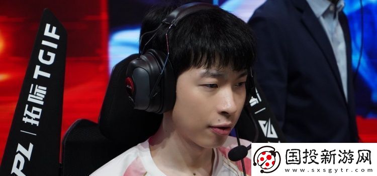 AL官博發(fā)布對(duì)陣UP賽前返圖