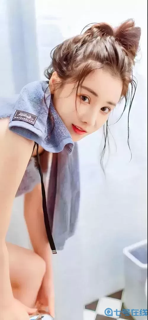 伽羅太華躺在床上下面還流東西的秘密