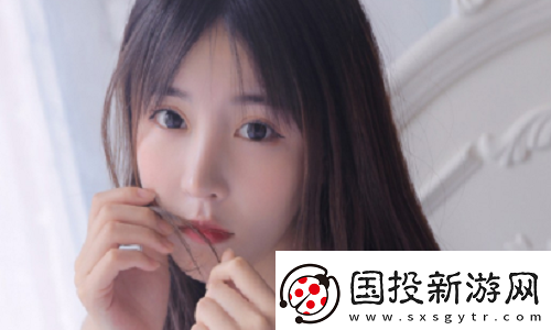 狠狠色綜合7777久夜色撩人Ⅰ：通過(guò)角色之間充滿張力的互動(dòng)-讓觀眾在甜蜜與沖突之間-感受到了一種深切的共鳴