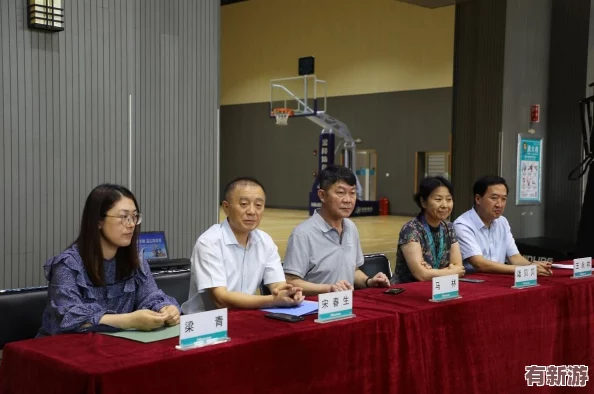 老師-脫-了-內(nèi)-褲-讓-我親-2024年教育改革新風(fēng)潮下的師生關(guān)系探討