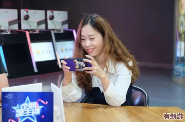 班長讓我吃她胸摸她奶