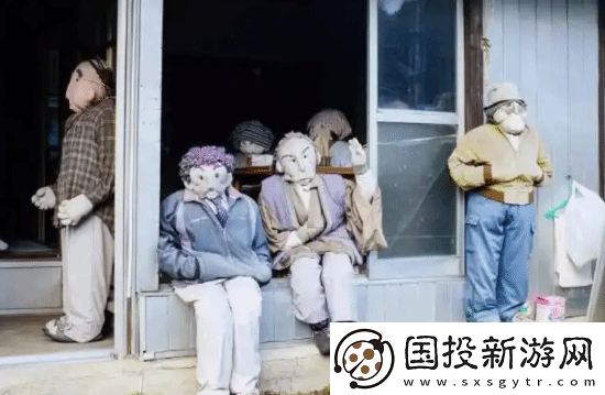 日本“人偶村莊”:幾十個活人和幾百個人偶同吃同住