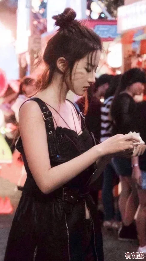 明星作愛XXXⅩ性video引發(fā)熱議-網(wǎng)友們對其內(nèi)容和影響展開激烈討論-社會風(fēng)氣是否受到?jīng)_擊