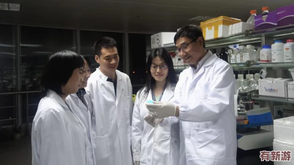 生物老師親自向我們展示自己-帶領(lǐng)學(xué)生們深入了解生命的奧秘與科學(xué)的魅力-讓學(xué)習(xí)變得更加生動有趣