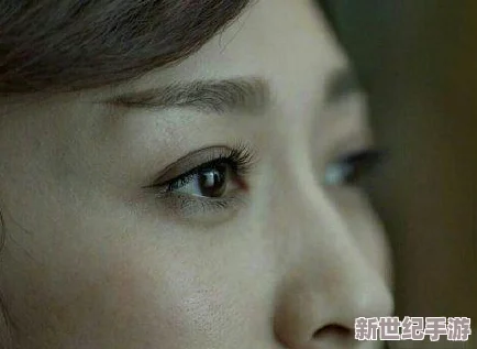 申鶴流口水翻白眼咬鐵球-這種行為引發(fā)了人們對(duì)其心理狀態(tài)和情緒表達(dá)的深思-值得我們關(guān)注與討論