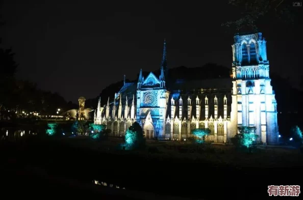 解鎖夜游小鎮(zhèn)四季風情