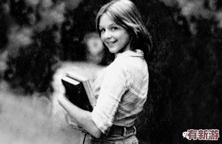 法國(guó)貴婦性經(jīng)典XXXX1970：探討其在當(dāng)代文化中的影響與女性角色的演變