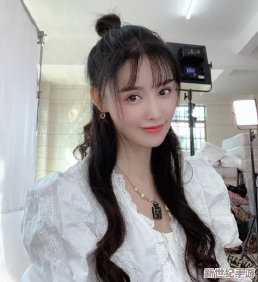 張悠雨大裸體引發(fā)熱議-網(wǎng)友紛紛討論藝術(shù)與審美的界限及其社會(huì)影響