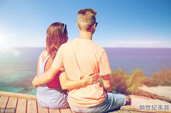 女人張開腿讓男人捅