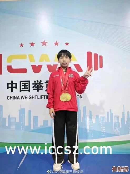 白絲?；?扒開**甜美app