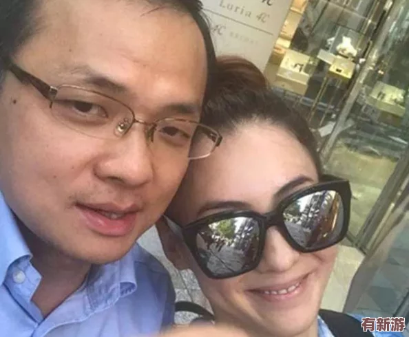 17c吃瓜黑料蘑菇：揭開(kāi)娛樂(lè)圈背后的真相與秘密-網(wǎng)友熱議不斷！