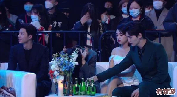 張津瑜88久久XX：她在舞臺(tái)上的表現(xiàn)令人驚艷-粉絲們紛紛為其點(diǎn)贊-期待更多精彩作品的發(fā)布！