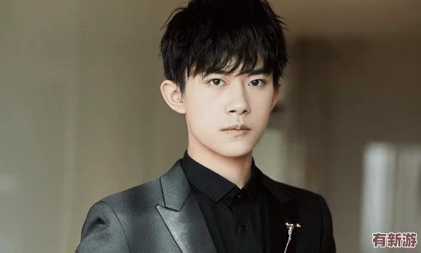 彩虹男孩2023鈣片：傳聞明星代言人將與品牌合作-背后隱藏的故事引發(fā)熱議！