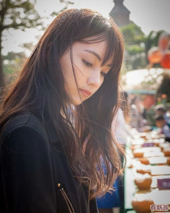 不蓋被子打牌生孩子免費(fèi)-專家提醒：保持良好生活習(xí)慣有助于身心健康和家庭幸福